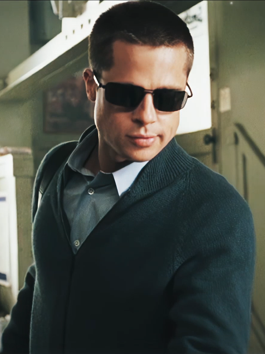 hes too hot for everyone #bradpitt #jhonsmith #mrandmrssmith #bradpittedit #foryou #edit #viral