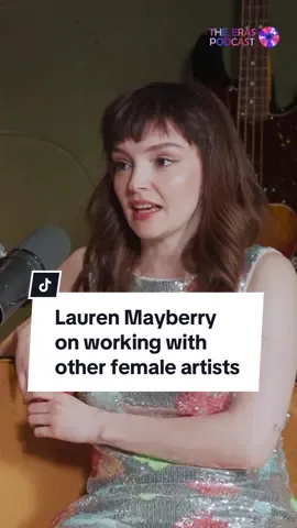 the girlies supporting the girlies @Lauren Mayberry ✍🏻 #laurenmayberry #chvrches #womeninmusic #music #newmusic #behindthesong