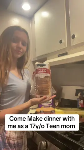 Come make dinner with me as a 17y/o Teen mom #fyp #viralvideo #xyzabc #teenmomma #MomsofTikTok #parentsoftiktok #cooking #dinner #makedinnerwithme 
