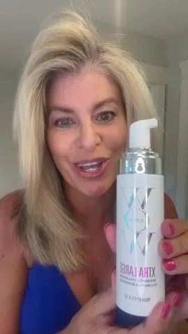 ✨Color WoW Bombshell Volumizer.  ✨I love it. 💗The best part is its not sticky or makes your hair crunchy. You can apply to damp-dry hair. Use blowdryer or let air dry. @Color Wow Hair #hair #hairvolume #notsticky #beauty #hairproducts #fypage #viral 