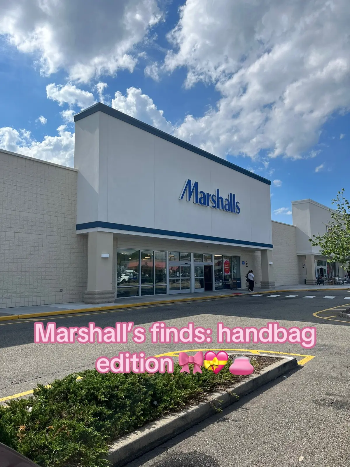 @Marshalls coming in hot with these handbags! 🥵🤩👛  #marshallsfinds #marshalls #marshallshaul #fyp #foryoupage #shoppingaddict 