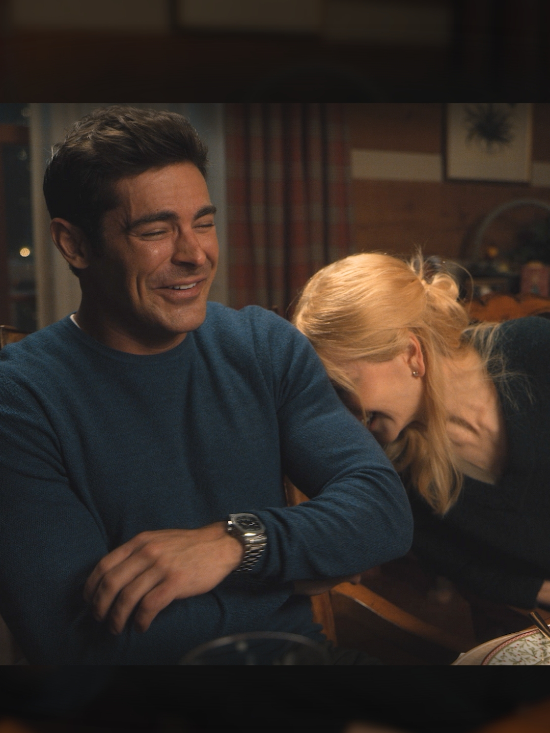 The family that laughs at each other, stays together 🤣  #AFamilyAffair #NicoleKidman #ZacEfron #JoeyKing #Netflix