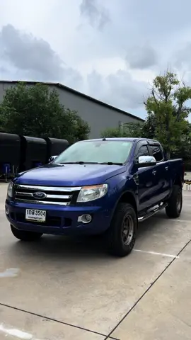 กระบะพันธุ์แกร่ง Ford Ranger 2.2 XLT Hiraider ยกสูง :ปี 2013 :เกียร์ธรรมดา :เชื้อเพลิงดีเซล :แอร์เย็นเจี๊ยบ :พวงมาลัยพาวเวอร์ ช่วงล่างแน่นๆ :เบาะเดิมโรงงาน :กุญแจรีโมท :แม็กซ์ TE ขอบ 16 :สีน้ำเงิน ราคา 289,000 บาทเท่านั้น พร้อมโอนกรรมสิทธิ์ ฟรี! ไม่มี Vat เพิ่ม 🤩Promotion  🔆ฟรีค่าโอนกรรมสิทธิ์ 🔆ฟรีค่าธรรมเนียม 🔆ฟรีขัดเคลือบสี สปาภายในรถ 🔆ฟรีภาษี พรบ.  🔆ซื้อเงินสดไม่มี vatเพิ่ม 🚗สนใจซื้อ-ขายรถยนต์ทุกชนิดคิดถึงเรา 🤟เซียนรถ Zeanrod  ตลาดรถ VGR ถนนศรีนครินทร์🏁 📞 ‬089-828-7907 หวัง 📞 089-046-6213 เกียรติ ตอบกลับรวดเร็วทันใจ  ID Line : @zeanrod (มี@ข้างหน้าด้วยนะครับ)  ที่ตั้ง เซียนรถ 📌ตลาดรถยนต์VGR ติดBigC ถนนศรีนครินทร์ #reelสร้างรายได้ #ford #กระบะสี่ประตู #ranger 