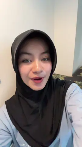 yang belum kebagian puella hitam, nanti malam jam 9 kita restock in lagi ya di live🔥😘 . . . . #puellahijab #hijabinstan #bergohijab #jilbabinstan #hijab #jilbab #hijabsekolah 