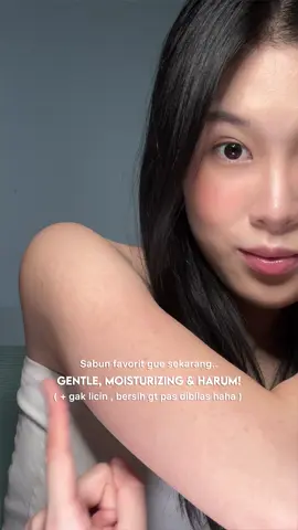 Current fav sabun mandi gue yang wanginya ninggal tapi tetep gentle & gak kerasa licin2 gt ( iykyk ) ! @dove.indonesia #DoveYourSkin #DoveBodyWash #fyp 
