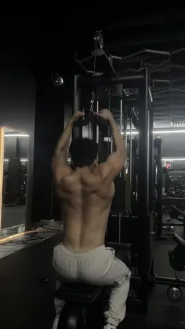 #gym #Fitness #backworkout #aesthetics #fyppppppppppppppppppppppp #viral 