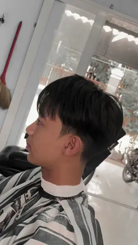 Two block hair #dtmenhairdesigner #haircut #mensfashion #DT #hairtutorial #haircolortransformation #hairfashion #hairfromvietnam #cắttóc #tócnamđẹp #xuhuong2024tiktok 