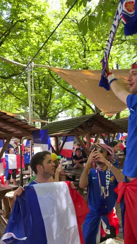 La Marseillaise déjà chantée à Munich avant Espagne - France 🇪🇸🇫🇷 #beINEuro2024 #EURO2024 #beINSPORTS #ESPFRA #beINExperience #Euro #Football 