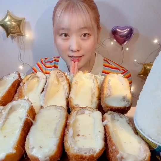 🍤food: cheese pork cutlet 👩🏼‍🍳mukbanger: miyu asmr / via vtaemuks #mukbang #mukbangeatingshow #mukbangvideo #mukbangs #mukbangkorea #mukbangshow #korea #korean #koreanfood #asmr #asmrsounds #asmrvideo #asmrfood #asmreating #asmrsound #asmrtiktok #food #foryou #foryoupage #foryourpage #fyp #fypシ #viral #viralvideo #satisfying #satisfyingvideo #sushi #noodles