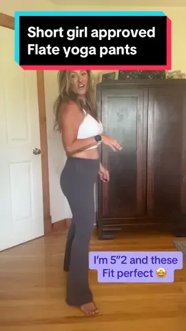#shortgirproblems #fitnessfashion #shortgirl #yogapants #flarepants #shortgirlapproved #OOTD #casualoutfits #athleisure  