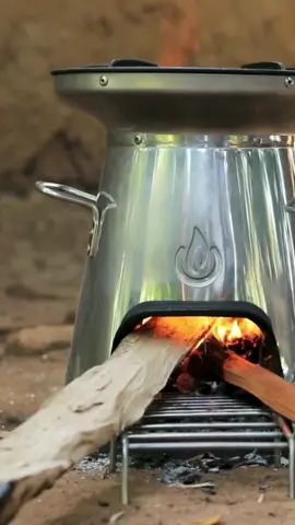 CHARGING FIREWOOD STOVE The @Biolite wood-burning rocket stove cooks #meals using 50% less wood than a #traditional open #fire and the thermoelectric design reduces smoke while providing external #electricity to #power the included #USB flexlight to illuminate your #cooktop . #2fumbe Package includes a USB FlexiLight to light up at night 