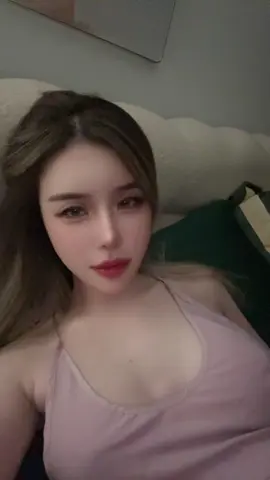 Cố tỏ ra là mình ổn nhưng trong thâm tâm nước mắt là biển rộng . 🙂#fyp 