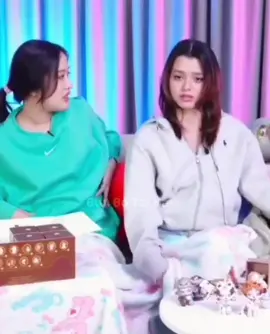 “Nong khong cần nói gì đâu, vì khi nhìn ánh mắt của Nong chúng toai đã biết sự tấu hề bắt nguồn từ đâu rồi 🐰🦦🤍✨” #freenbecky #srchafreen #beckysangels #ฟรีนเบค #เตรียมกดบัตรกาล่าปิ่นภักดิ์ 