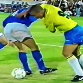 When Ronaldo used to dazzle for Brazil. #ronaldo #goals #dribbles #football #Soccer #skills 
