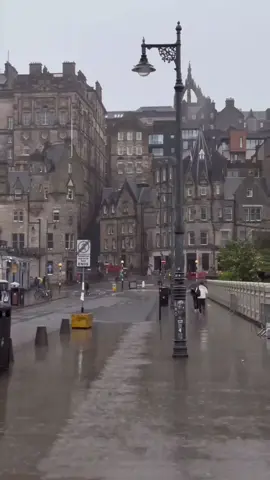 Edinburgh, Scotland 🏴󠁧󠁢󠁳󠁣󠁴󠁿 .. #visitscotand #touruk 