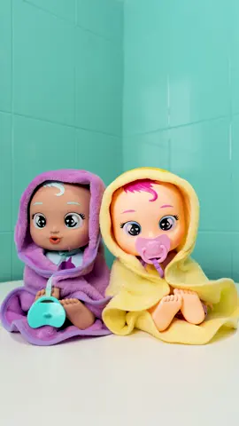 🛀 Add more laughter and fun to your little ones' bath time with the new Cry Babies New Born Bath Time. 😍 Zoe or Dana? Which one will you choose? #crybabies #crybabiesnewborn #imctoys #letgrowtogether #kitoons