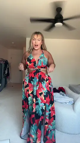 I had to tie this myself so if my chest is lobsided and my tan is crazy mind ya business 😂😂 #fashiontok #BeautyTok #plussizeootd #plussize #festivaloutfits #viraldress #flowydress  #plussizefashion #fyp #dealsforyoudays #TikTokMadeMeBuylt #summerdress #vacationoutfits #tropicalvibes #dealsforyoudays #summercolors #summeroutfit #outfitcheck #toryoupage