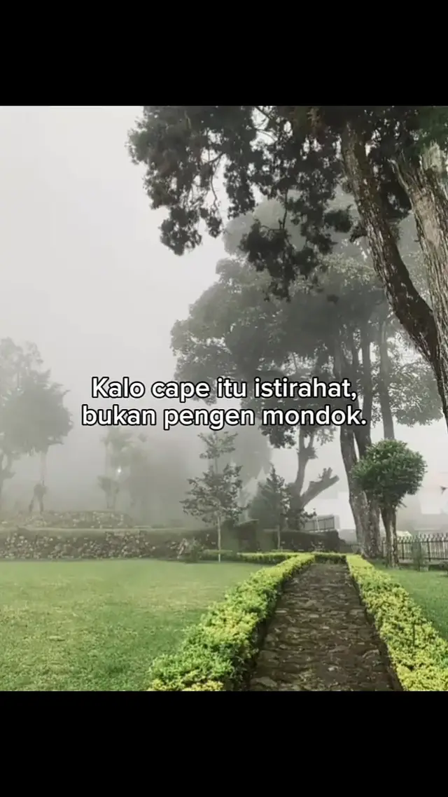 ada yg sma ga si? klo lagi cape tu bawaannya lngsung pngn mondok:( #bismillahfyp #sadvibes #quotes #pondokpesantren #mondok #katakata #foryou #fyp #creatorsearchinsights 