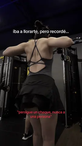 Enfocada ✨  #paratiiiii #fyp #bodybuilding #Fitness #gymrat #motivation #mindset #GymLife 
