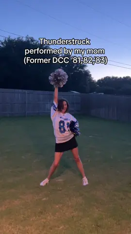 She’s taught me everything I know 🫶🏻 #dallascowboys #dallascowboyscheerleaders #dcc #dccalumni #alumni #nfl #americassweethearts #netflix #netflixseries #thunderstruck #thunderstruckchallenge #cheer #dance #pompoms 