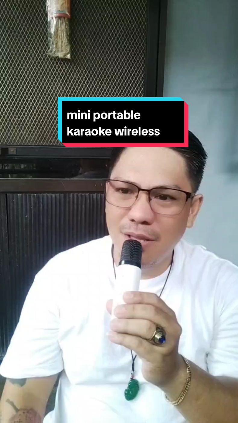 mini portable karaoke wireless audio speaker Bluetooth microphone portable mp3 colorful rechargeable button light usb 3way 45000hz #miniportablekaraoke #miniportablekaraokespeaker #miniportablekaraokewithmirophone #longervideos #tiktokviralvideo #TikTokPromote #tiktokshopph #tiktokfyp 