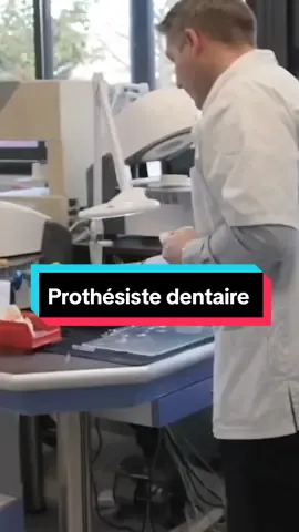 🦷 Métier de Prothésiste Dentaire : Découvrez le métier de prothésiste dentaire, où chaque jour, l'art et la technologie se combinent pour créer des prothèses dentaires sur mesure. Ces experts travaillent en étroite collaboration avec les dentistes pour concevoir des couronnes, bridges, et implants, redonnant ainsi le sourire à des milliers de patients. Si vous aimez la précision et souhaitez améliorer la qualité de vie des gens, ce métier est fait pour vous !  #ProthésisteDentaire #MétiersDeLaSanté #SantéDentaire