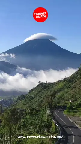 Yuk temukan pesona alam Dieng, dengan mengexplore bersama Permata Wisata 🌤. Nikmati keindahan alam Dieng, tempat ideal untuk berlibur dan bersantai bareng orang tersayang🤗. 