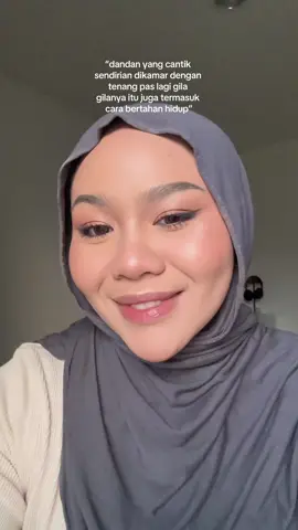 salah satu cara untuk bertahan hidup tanpa harus menyusahkan & merugikan orang lain yaitu dengan pake makeup✨🫂 setuju??!! #makeup #quotes 