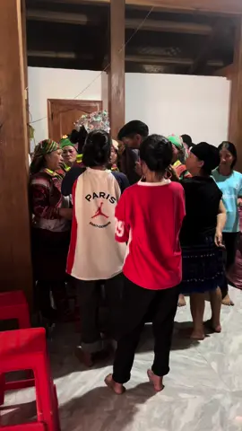 Cho đến phút cuối bố mẹ vẫn là người yêu thương con gái nhất #xuhuong #damcuoihmong 