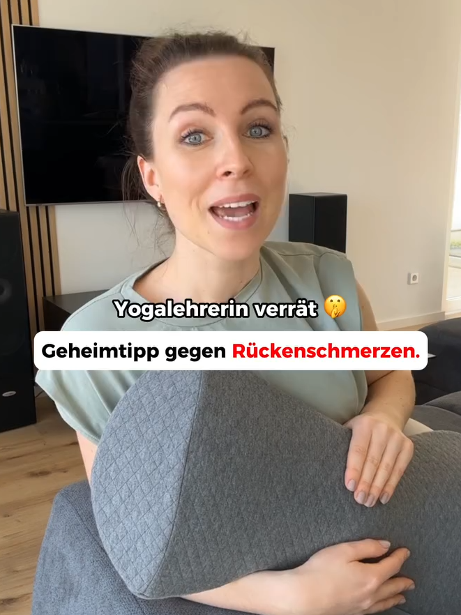 Yogalehrerin erklärt wie du Rückenschmerzen beim Schlafen lindern kannst! #rückenschmerzen #bandscheibenvorfall #gesundheit #physiotherapy #chiropractic #schmerz