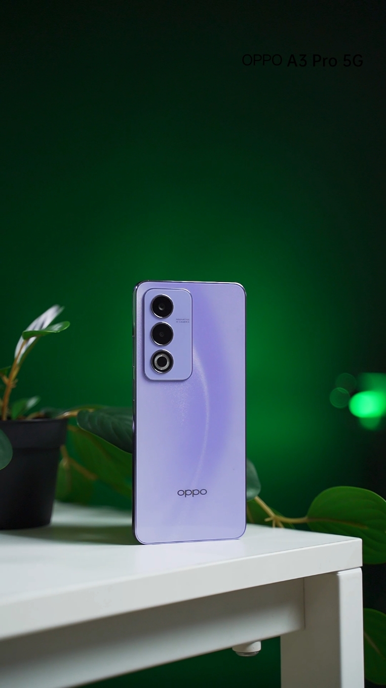 OPPO A3 Pro 5G dengan desain premium yang berkilauan bikin harimu makin jadi pusat perhatian! Langsung aja checkout di keranjang kuning! jadi, checkout produknya di keranjang kuning! #OPPO #OppoStoreIndonesia #TanyaOPPO #OPPOA3ProHPKelasMiliter