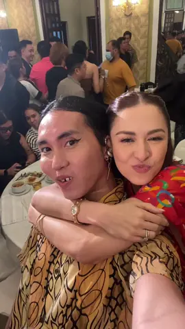 Laroooo! 🤣 Let’s find the #Balota cast with ‘Balota’ star @Sassa Gurl at the Cinemalaya 2024 Press Conference! #marianrivera #cinemalaya #sassagurl 
