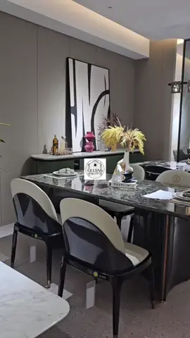Ada banyak model meja makan minimalis juga ya guyss, cakep bangett kualitas premium import quality 😍  Ada beberapa ukuran dan juga warna ya untuk meja makannya, buruan di orderr, bisa langsung hubungi admin yaa guyss #diningtable #importquality #premiumquality #queenshomedecorations #queenshomeornament #bandunghits #bandungornament 