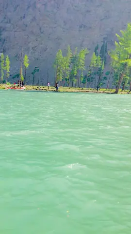 مہوڈنڈ کھیل کالام میں کشتی رانی پر سیاح انجوائے کر رہے ہیں#dildilpakistan❤️ #pakistanzindabad #exploretourism #unfreezmyaccoun🙏🙏🙏 #kalam 