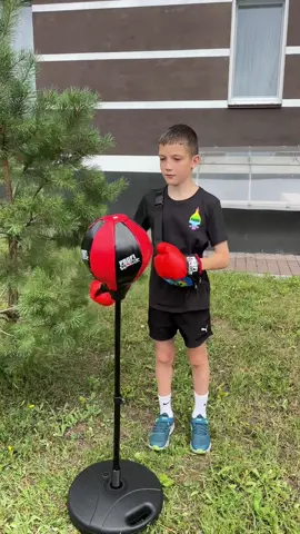 Боксерська груша на стійці з рукавицями🥊 Для замовлення напишіть нам в інстаграм posud_igrashki #toys #іграшкиукраїна #іграшкидлядіток #іграшкидлядітей #іграшка #боксерськагрушаідівчина 