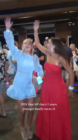It felt like forever waiting for this one @catharine hill 🩵❤️🥳🥳🥳 #fypシ゚viral#trending#fyp#viral#21stbirthday#birthday#Summer#Love#friend#bar#grwm#21  