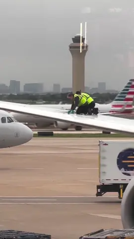About to board this flight and they old boys are using duct tape to fix it. #americanairlines what in the hell going on? #delta #ducttape #flight 