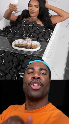 Cookie Queen! #sluttyvegan #angelasimmons #oreos #cookies #oreos #foodies #popculture #BlackTikTok #blacktiktokcommunity #reactions #floptok 
