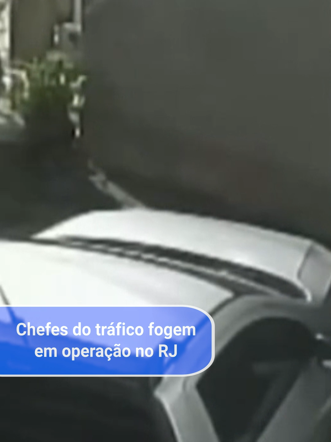 Chefes do tráfico fogem em operação no RJ #fyp #foryoupage #sbtbrasil #sbtneews #tráfico #operação #riodejaneiro