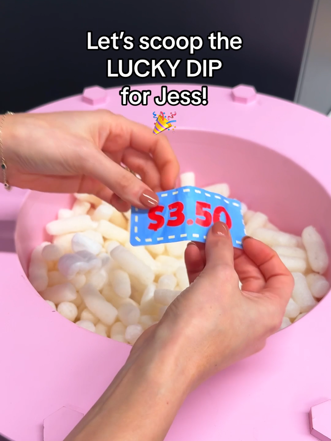 She got it FIRST TRY 🙌 #luckydip #custom #order #ad