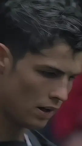 si mullet dengan jersey hitam di manchester united🤩 #cristianoronaldo #cr7 #manchesterunited #vs #arsenal  #2005 #mullet #robot #cr7edit #alcristiano #fyp #ronaldoedit #viral #soundkane #xyzbca #blackkit 