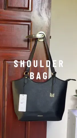 Can be an office bag or school bag for college girliess. #fyp #bag #mossdom 