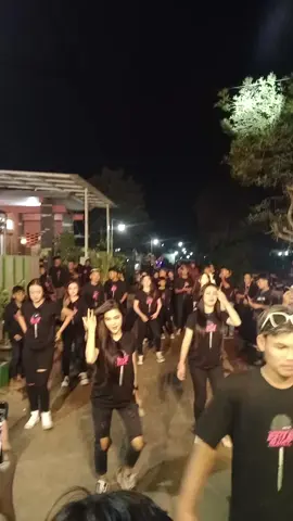 mberot tipis tipis boleh lah yaaa😁😁😁@Dela Poyz @Anggi setyaja @ayuprisilla_2 @liv @lalaveronicaajaa @vindimey @isaribkaa @erteruwet  #dancers #karnavalsoundsystem #soundhoregjawatimur #lewatberanda #fypシ゚viral #4u 