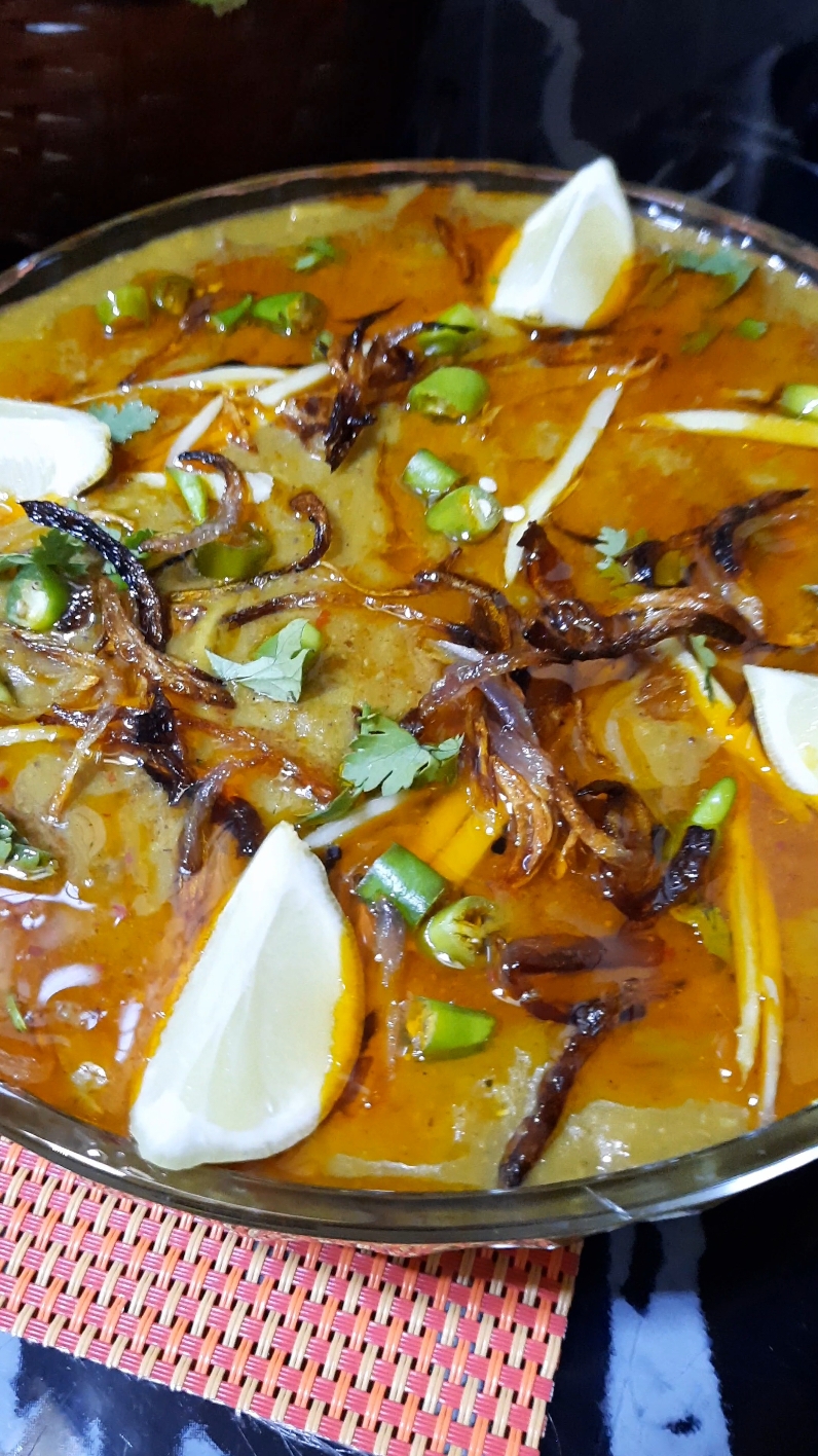 Beef Haleem Recipe #beefhaleem #haleemrecipe #trendingtiktok #viraltiktok #foryoupage #fyp #foryou #Recipe #cooking 