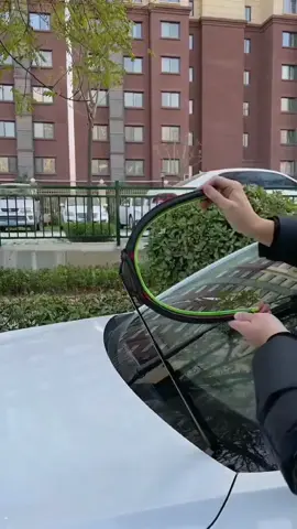 The wiper is not clean, which reallyaffects the safety of driving. Try thisdouble -tape wiper #automotivesupplies#bonelesswiper #cargood#carproducts 