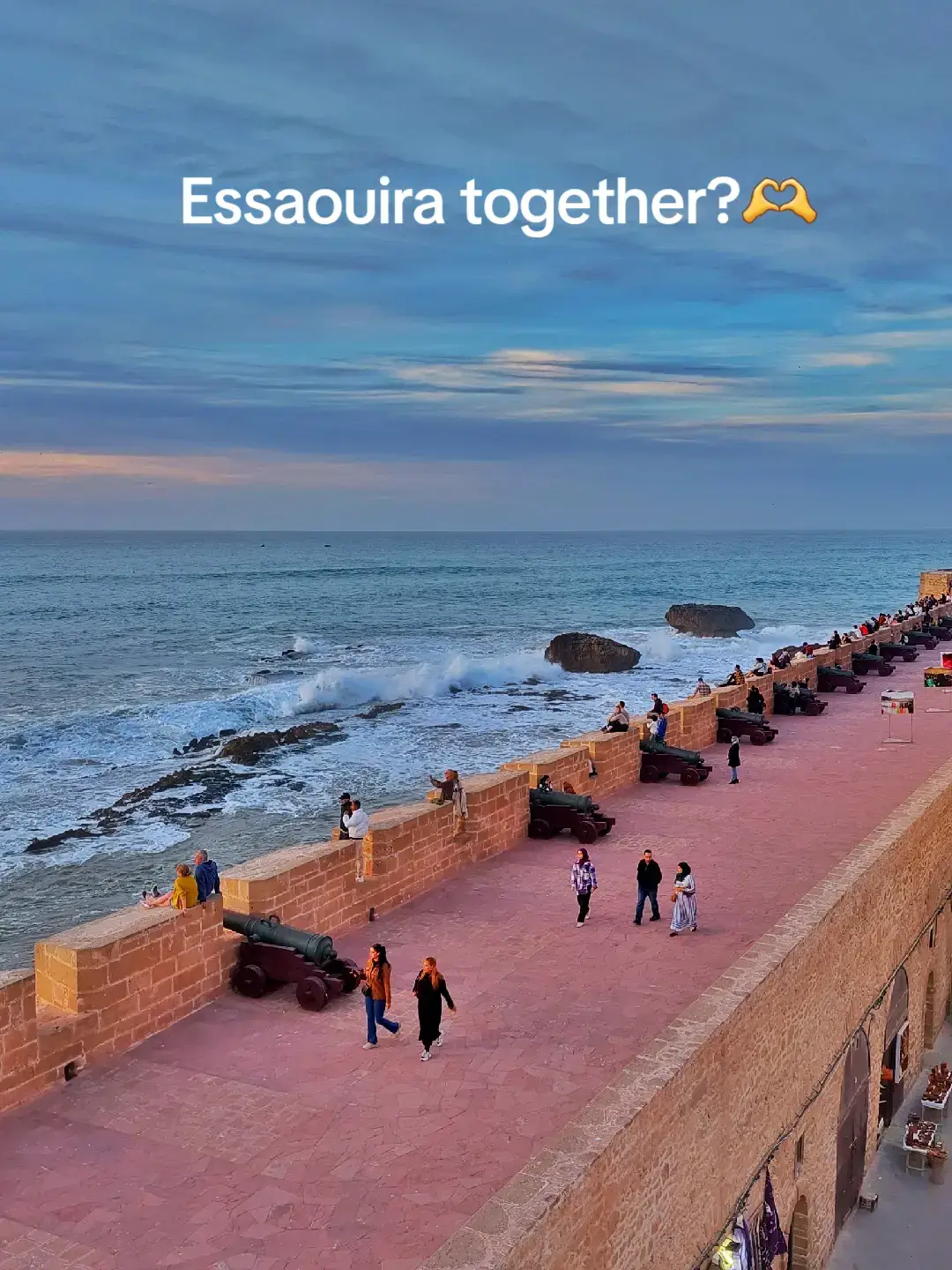 #explore #visitessaouira #vibes #ocean #views #sunset #essaouira #fypp #essaouira_maroc🇲🇦 #essaouira_mogador #Morocco #الصويرة #fypp #traveltiktok 