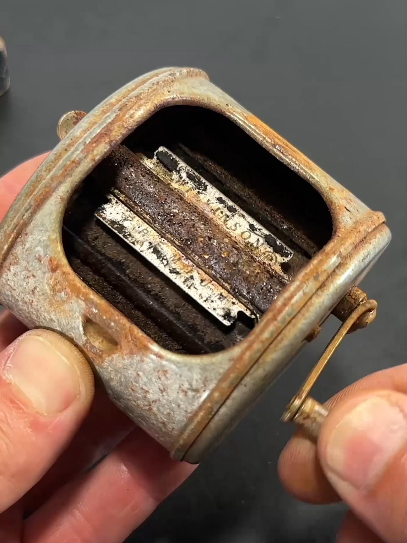 1920's Vintage Razor Blade Sharpener 'Twinplex' - Restoration #DIY #diyproject #metalwork #vintage