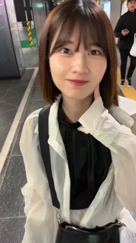 明日12日ヤングマガジン巻末に登場します！人生初の水着公開です🙈💞 チェックしたら教えてね😊🤍