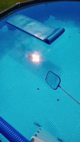 #poolcleaning #robot #TikTokShop #TikTokMadeMeBuyIt #fyp