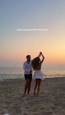 🤍🌸💫 #couple #couplegoals #memories #makingmemories #sea #beach #coupletok #couplestiktok #romantic #sunset #turkey #alanya #viral #trend 